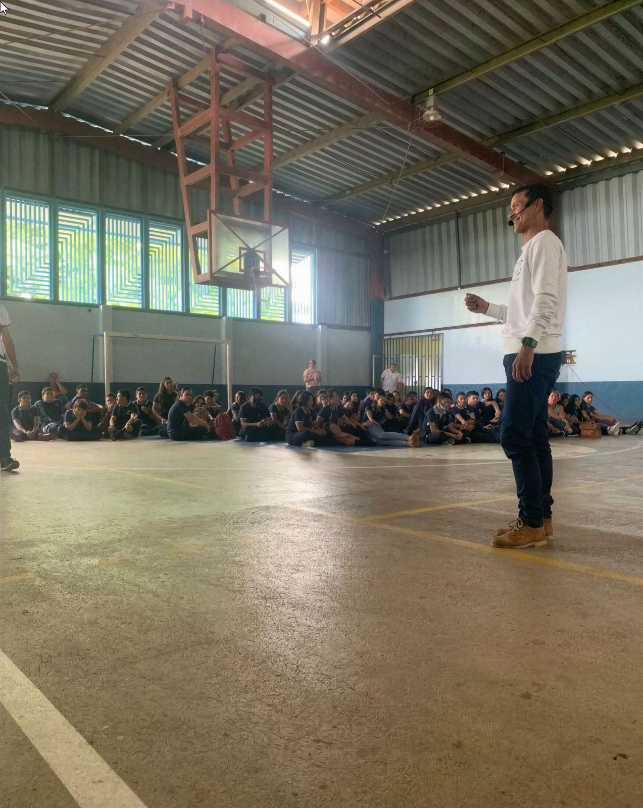 Junior Félix Oporta — charla en el CTP de Parrita