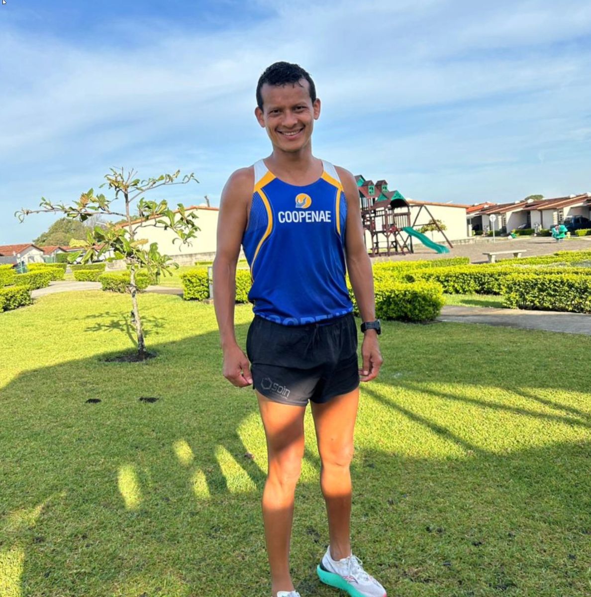 Junior Félix Oporta — equipo Coopenae Atletismo